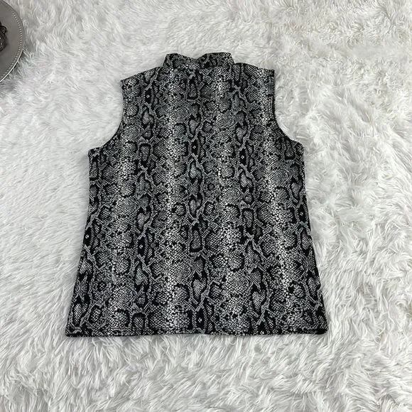 Women’s Olivia Rae Black & White Sleeveless Classy Shirt (M) AS13 - Picture 4 of 9